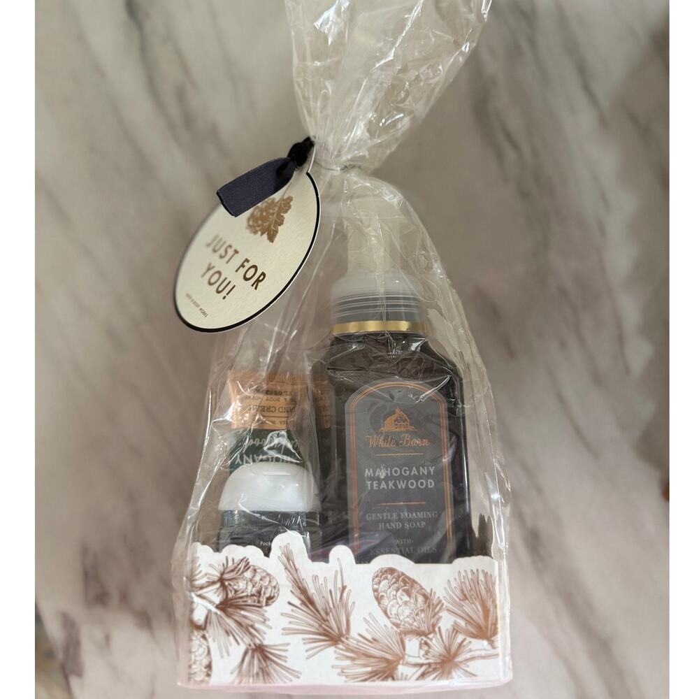 NWT Bath & Body Works Mahogany Teakwood Soap Sanitizer Lotion Gift Set